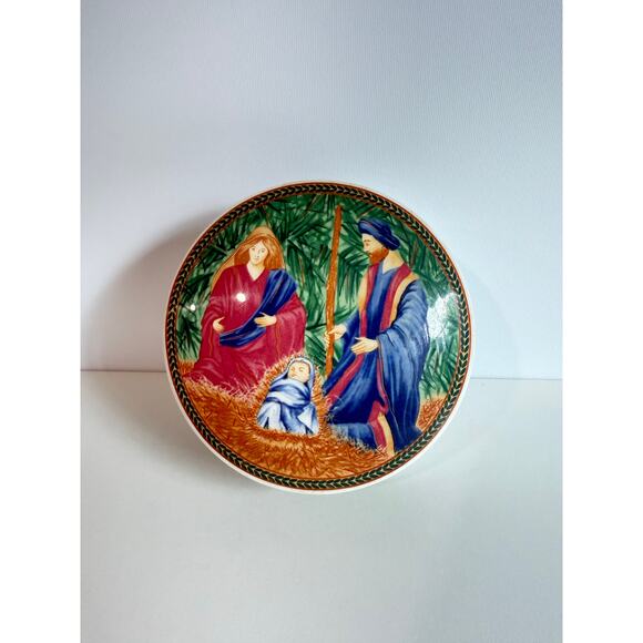 Mikasa 4.5" Trinket Candy Dish With Lid HK506/683 Navidad Holy Family Nativity - Picture 2 of 5